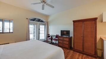 Apartment (0 Bedroom) | Interior