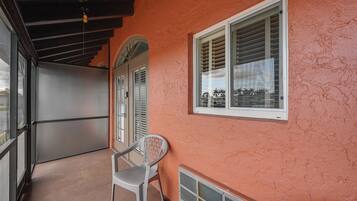 Apartment (0 Bedroom) | Interior