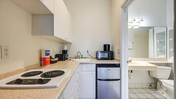 Apartment (0 Bedroom) | Interior