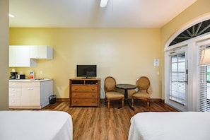 Apartment (0 Bedroom) | Interior