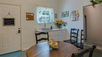 Cottage (2 Bedrooms) | Interior