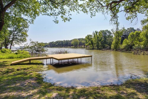 Dock & Fire Pit: Lake Tawakoni Vacation Rental!
