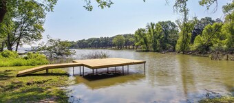 Dock & Fire Pit: Lake Tawakoni Vacation Rental!