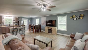 House (4 Bedrooms) | Interior