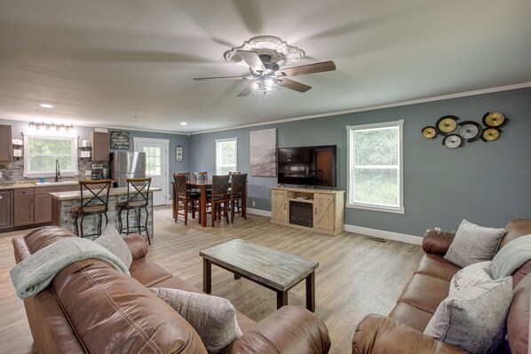 House (4 Bedrooms) | Interior