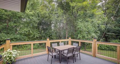 Serene Bryant Retreat w/ Private Hot Tub!
