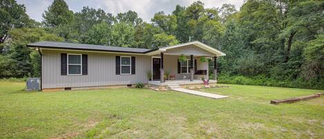 House (4 Bedrooms) | Front of property