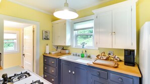 Cottage (1 Bedroom) | Interior