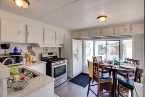 House (1 Bedroom) | Interior