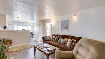 House (1 Bedroom) | Living area