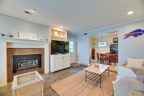 House (6 Bedrooms) | Interior - Lakefront Canandaigua Home w/ Dock & Kayak! (Canandaigua)