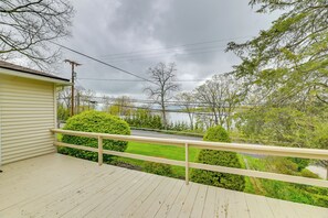 House (3 Bedrooms) | Interior - Charming Canandaigua Lake House w/ Deck & Views! (Canandaigua)