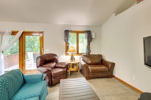 House (5 Bedrooms) | Interior
