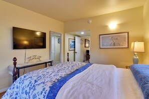 Apartment (1 Bedroom) | Interior - Great for Business Travelers! Peaceful Aloha Unit (Aloha)