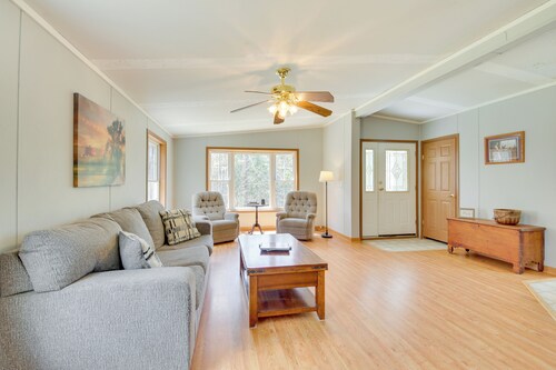 Near Waterville: Cozy Midcoast Vacation Rental!