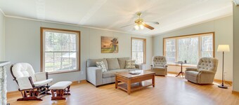 Near Waterville: Cozy Midcoast Vacation Rental!
