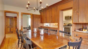 Rumah (6 Bedrooms) | Interior