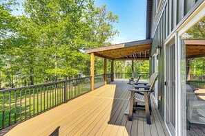House (5 Bedrooms) | Interior - Pickleball Court & Fire Pit: Milton Cabin! (Milton)