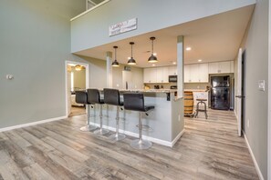 Interior - Waterfront Buckeye Lake Vacation Rental w/ Hot Tub (Thornville)