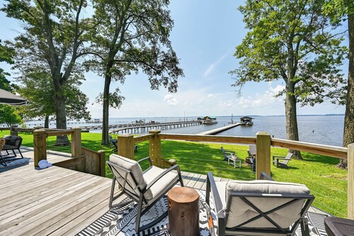 Pamlico River Vacation Rental w/ Deck & Fire Pit