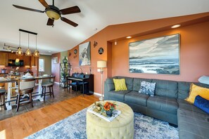 Interior - Waterfront Birch Bay Rental - Walk to Beach! (Blaine)