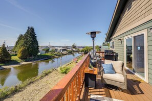 Interior - Waterfront Birch Bay Rental - Walk to Beach! (Blaine)
