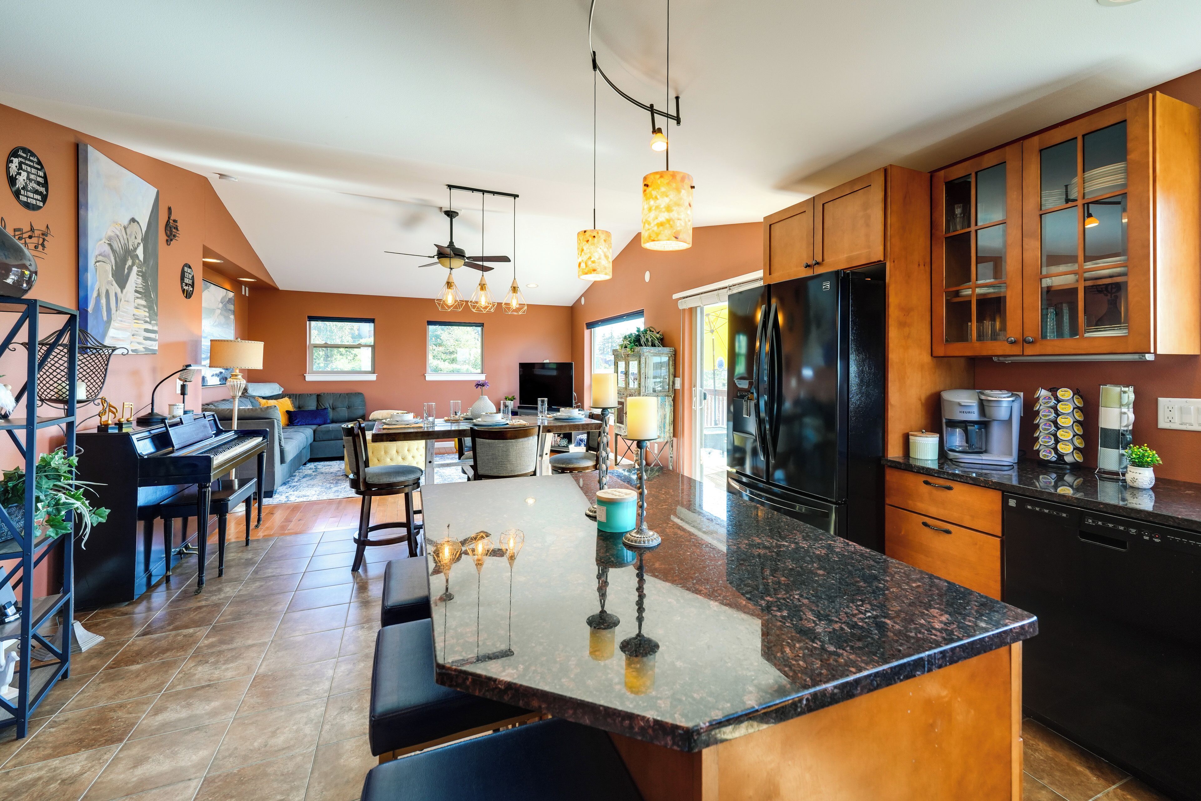 House (2 Bedrooms) | Interior