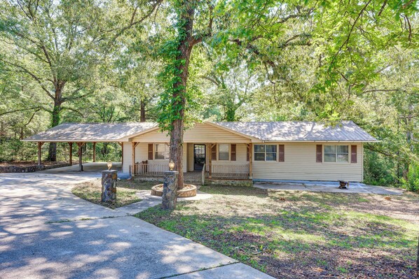 House (3 Bedrooms) | Front of property