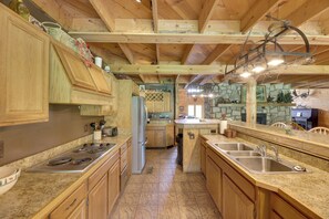Interior - Fraziers Bottom Cabin on 800 Acres of Land w/ Lake (Fraziers Bottom)