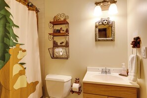 Interior - Fraziers Bottom Cabin on 800 Acres of Land w/ Lake (Fraziers Bottom)