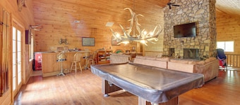 Fraziers Bottom Cabin on 800 Acres of Land w/ Lake