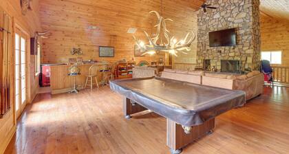 Fraziers Bottom Cabin on 800 Acres of Land w/ Lake