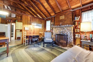 Cottage (2 Bedrooms) | Interior - Southold Cottage w/ Patio & Grill - Walk to Beach! (Southold)