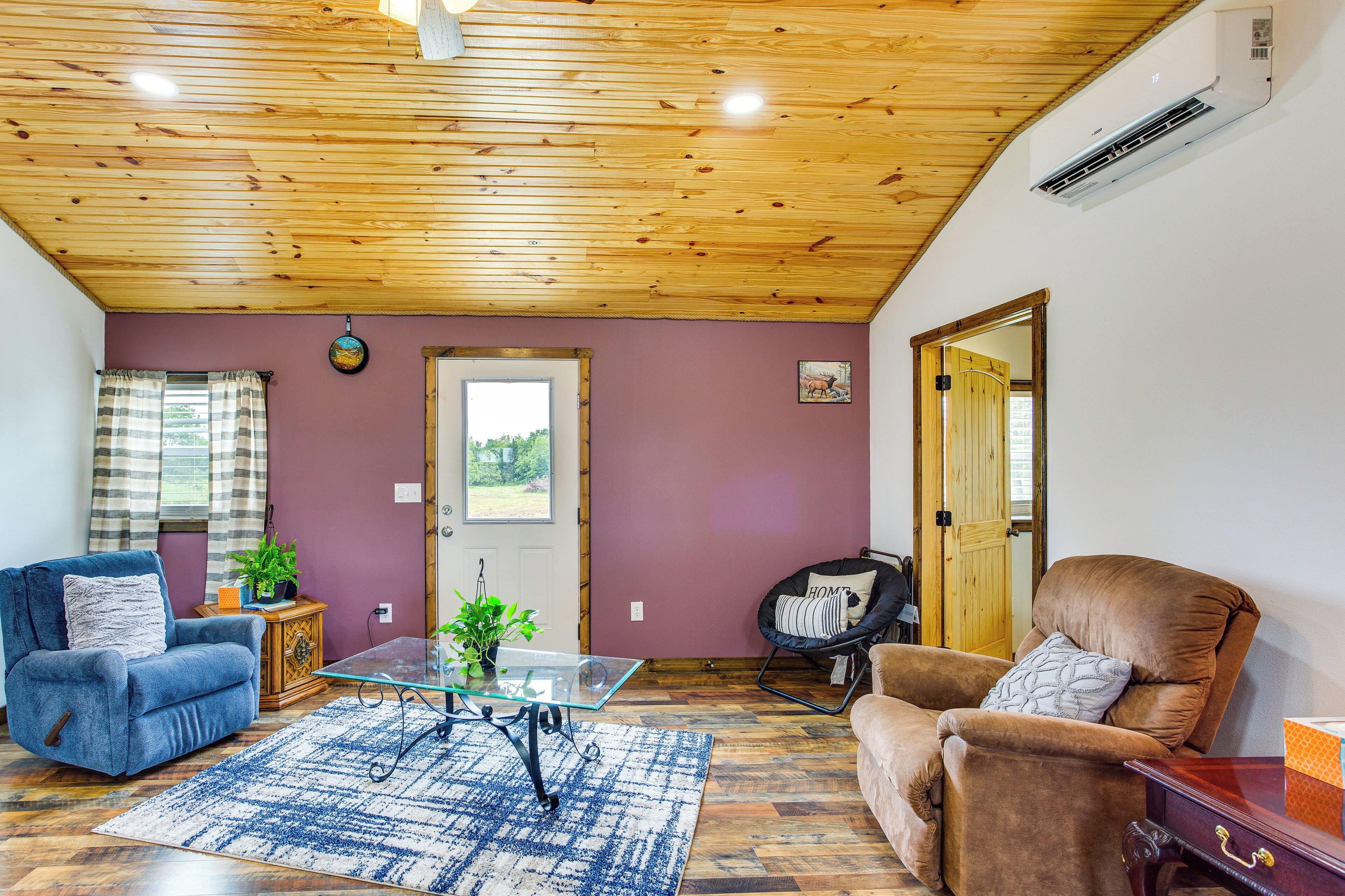 House (2 Bedrooms) | Interior