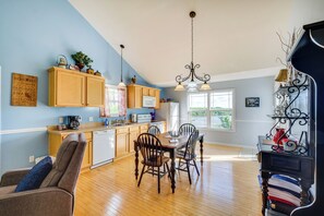 Cottage (2 Bedrooms) | Interior - Cozy Cottage in Taylorsville: Hot Tub & Lake Views (Taylorsville)