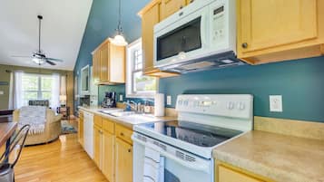 Cottage (3 Bedrooms) | Interior