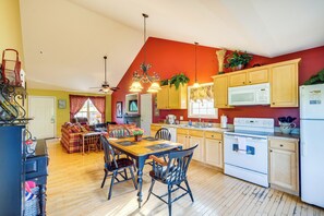 Cottage (2 Bedrooms) | Interior - Taylorsville Cottage w/ Hot Tub & Lake Access! (Taylorsville)