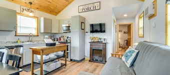 Cozy New York Abode - Porch, Near Fishing & Hiking