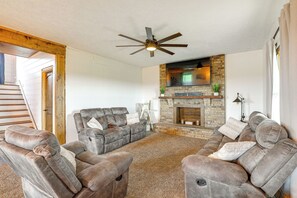 House (5 Bedrooms) | Interior