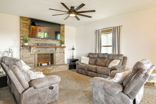 House (5 Bedrooms) | Interior