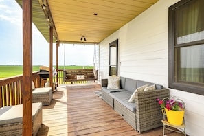 House (5 Bedrooms) | Interior