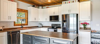 適合家庭的蘇厄德住所 - 附桑拿和游泳池！