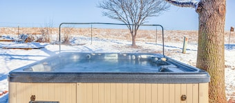 Home in Cimarron National Golf Club w/ Hot Tub!