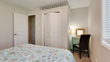 4 bedrooms, laptop workspace, iron/ironing board, bed sheets
