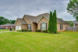 Exterior - Muscle Shoals Home < 3 Mi to Recording Studios! (Muscle Shoals)