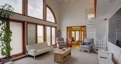 Waterfront Luna Pier Home 14 Mi to Downtown Toledo