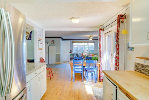 Vancouver Vacation Rental ~ 16 Mi to Portland!