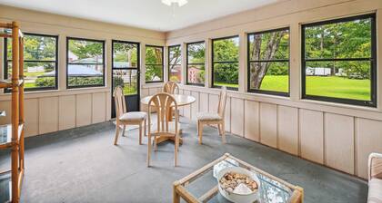 Myrtle Beach Golf Hub: Pet-friendly Gem w/ Sunroom