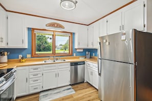 House (4 Bedrooms) | Interior - 6 Mi to Beach: Myrtle Beach Escape w/ Sunroom! (Myrtle Beach)