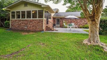 House (4 Bedrooms) | Front of property